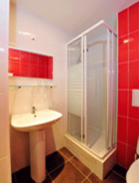 Le Victor Hugo Hotel Montrouge Bagian luar foto